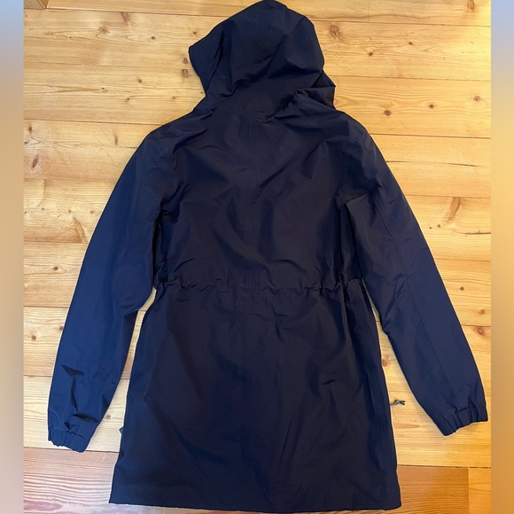 NWT The North Face DryVent Mountain Parka (not insulated). Size Small - Picture 5 of 5